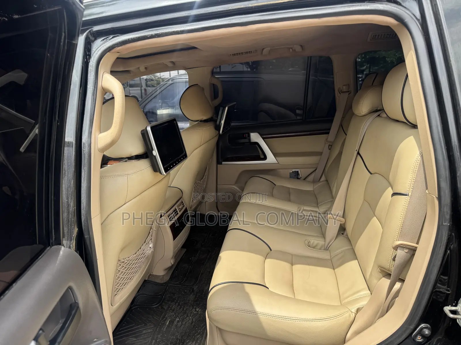 Toyota Land Cruiser 4.5 V8 GX-R 2014 Black