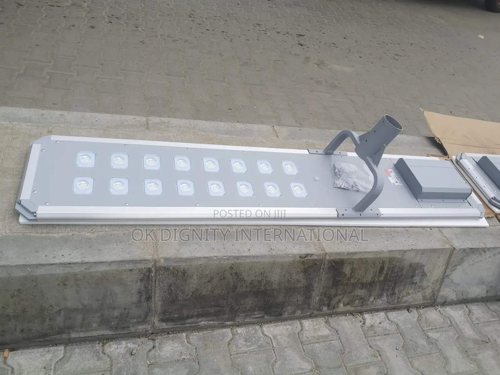 150w Industrial Solar Street Light – Ip66 Heavy Duty Waterproof