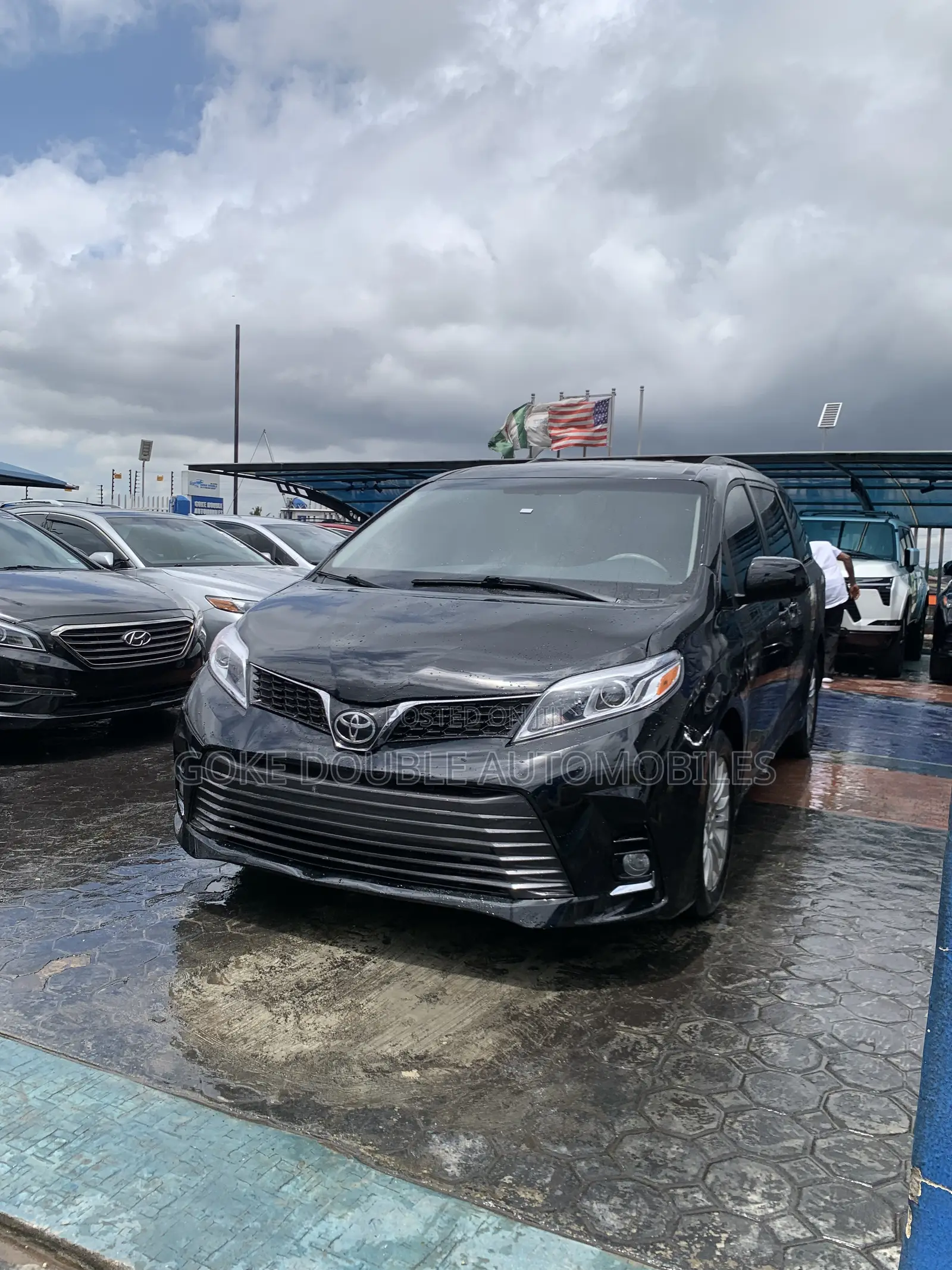 Toyota Sienna 2013 Black