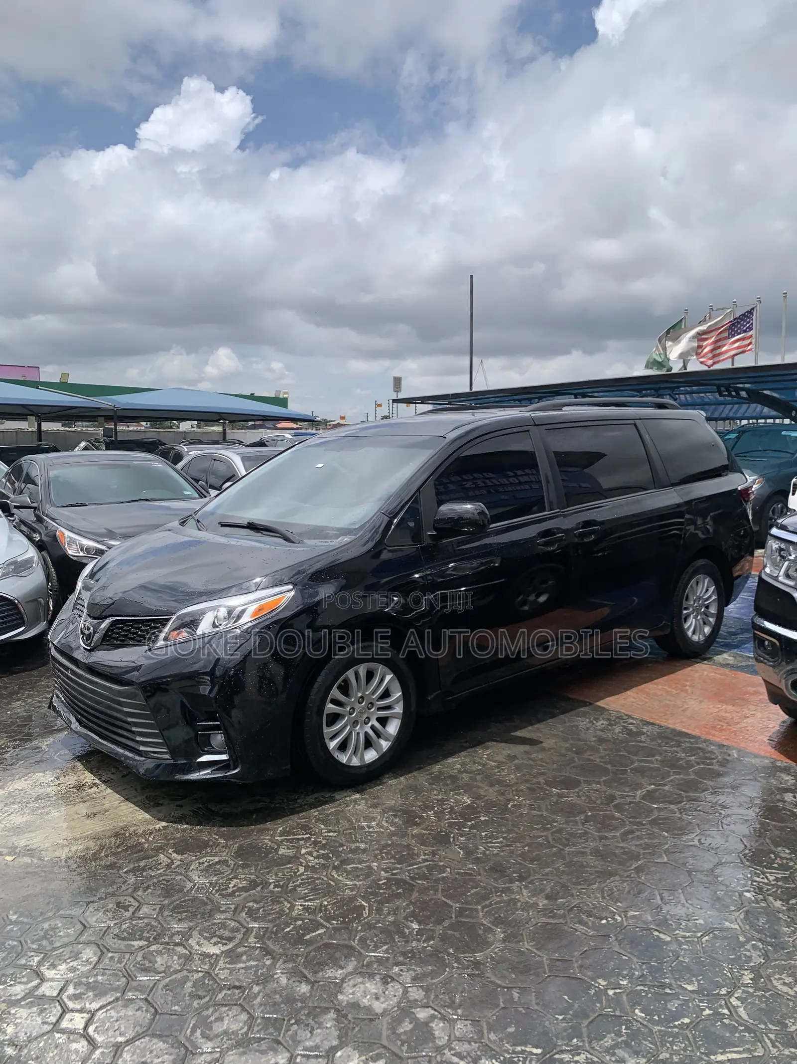 Toyota Sienna 2013 Black