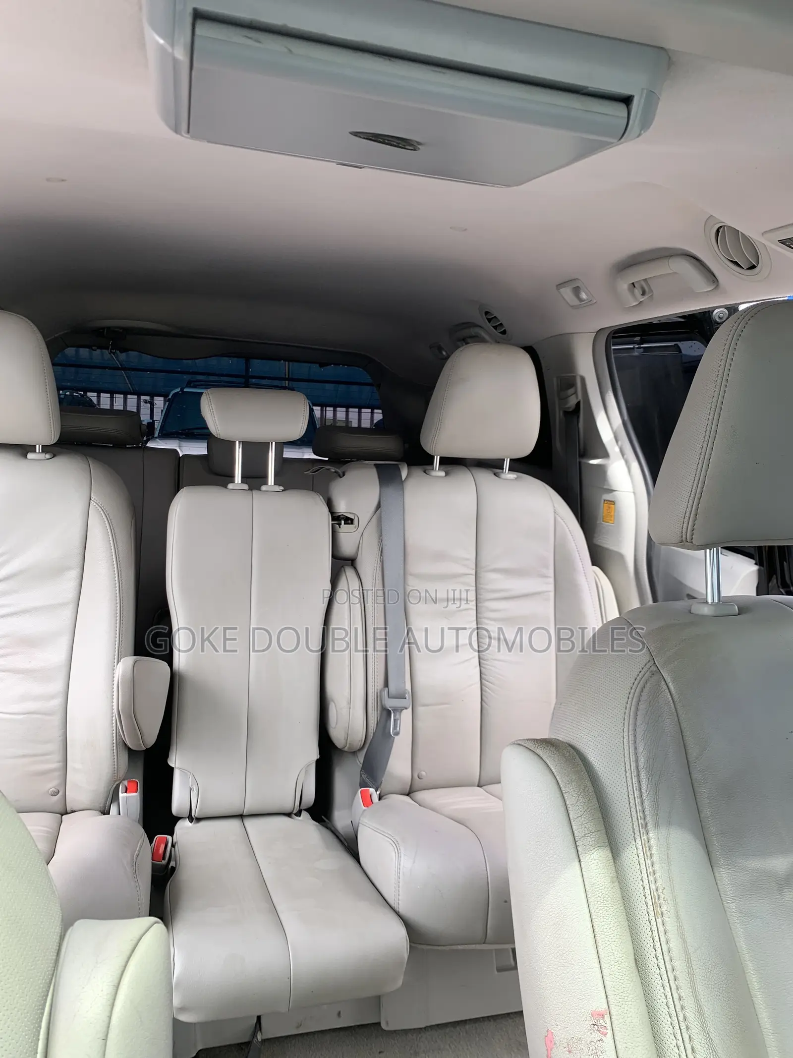 Toyota Sienna 2013 Black