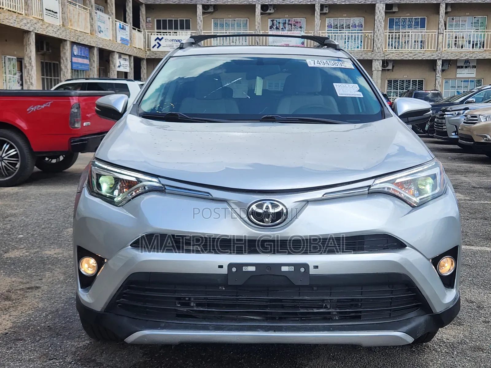 Toyota RAV4 XLE 4dr SUV (2.5L 4cyl 6A) 2014 Silver