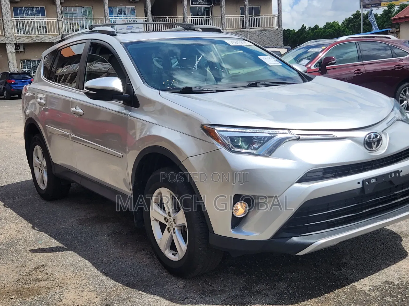 Toyota RAV4 XLE 4dr SUV (2.5L 4cyl 6A) 2014 Silver