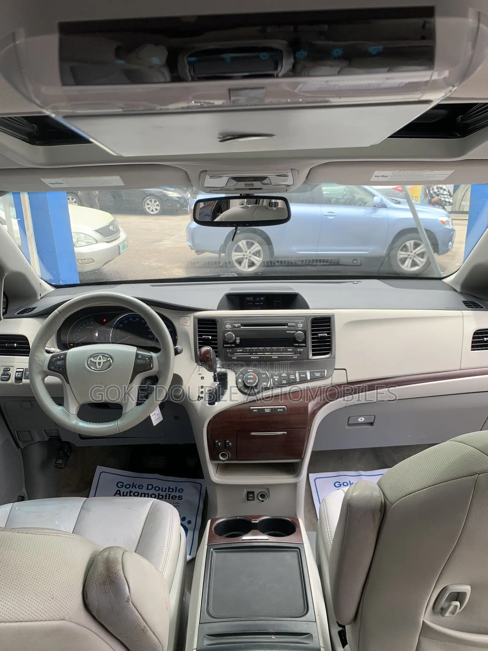 Toyota Sienna 2013 Black
