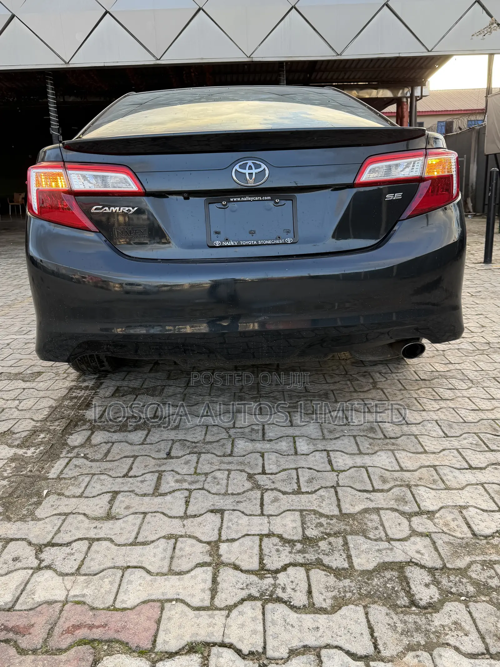 Toyota Camry SE 4dr Sedan w/Prod. End 11/13 (2.5L 4cyl 6A) 2014 Black