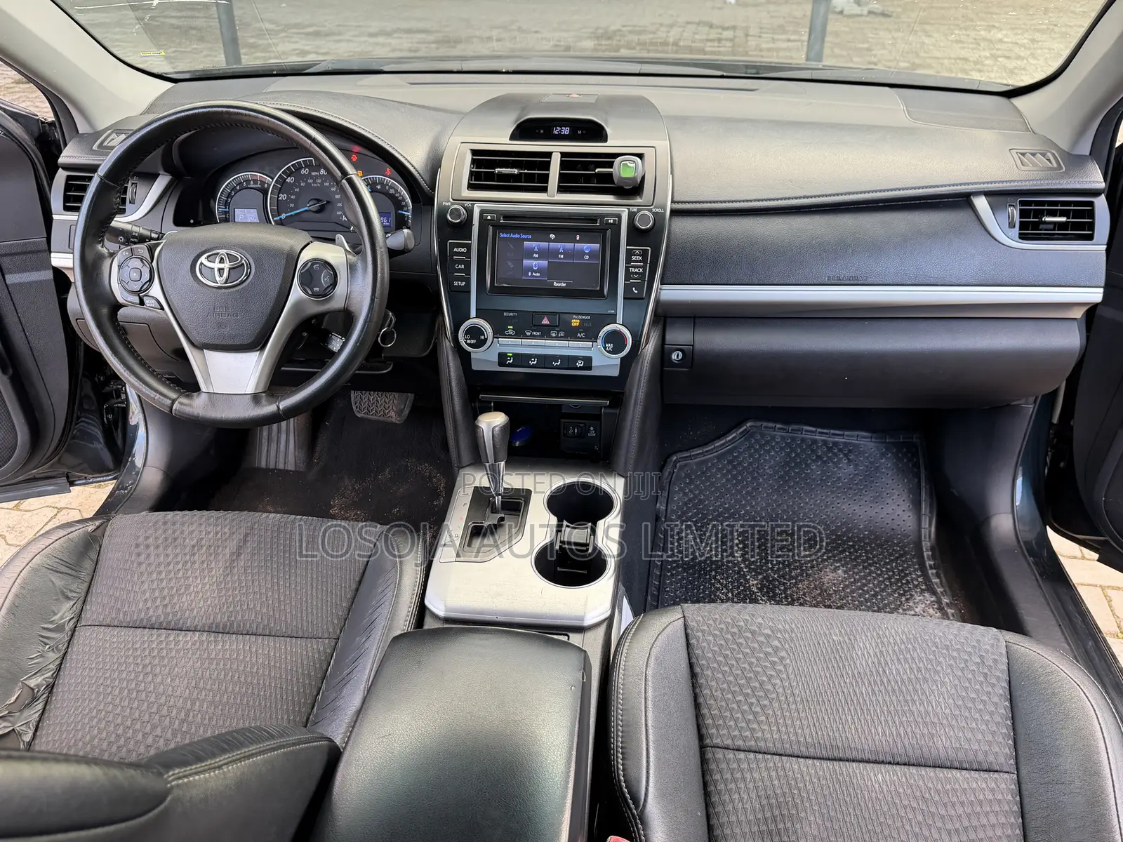 Toyota Camry SE 4dr Sedan w/Prod. End 11/13 (2.5L 4cyl 6A) 2014 Black