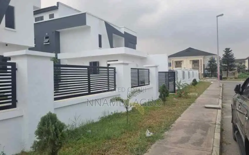 4bdrm Duplex in Off Lekki-Epe Expressway for sale