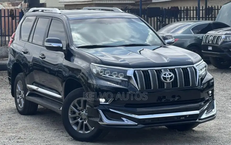 Toyota Land Cruiser 2016 Black