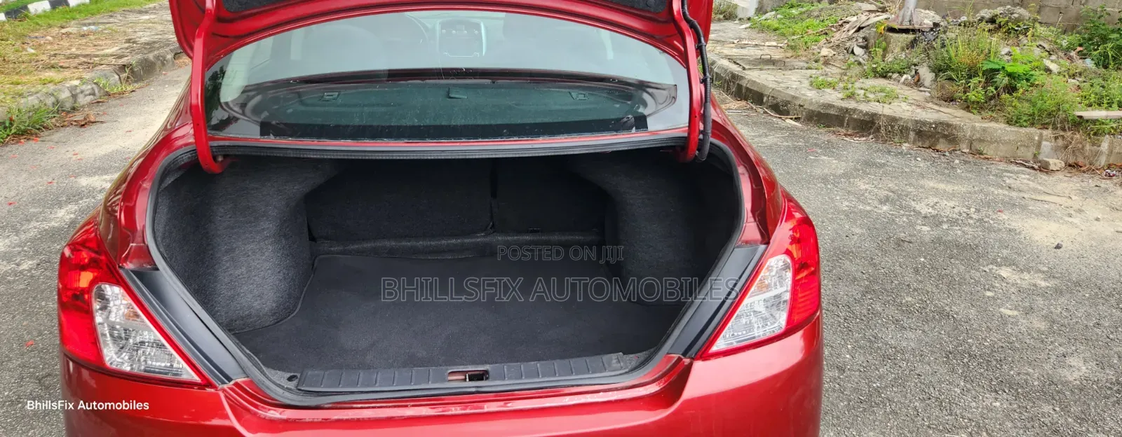 Nissan Versa 1.6 SV 2018.5 2018 Red