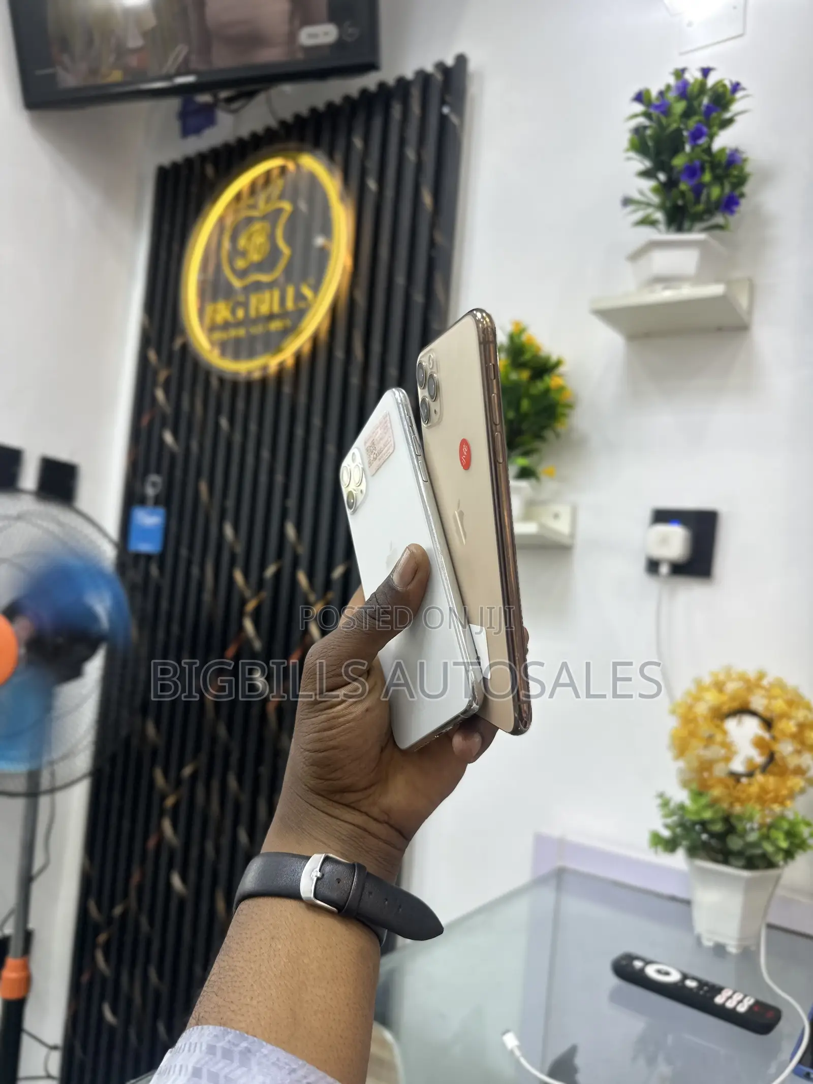 New Apple iPhone 11 Pro Max 256 GB Black