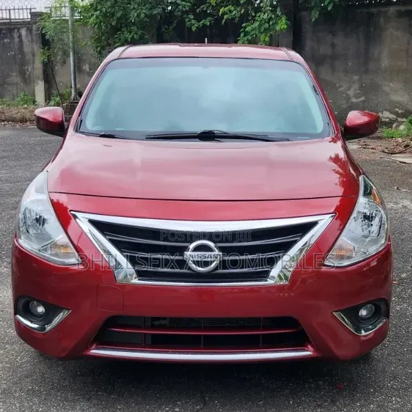 Nissan Versa 1.6 SV 2018.5 2018 Red