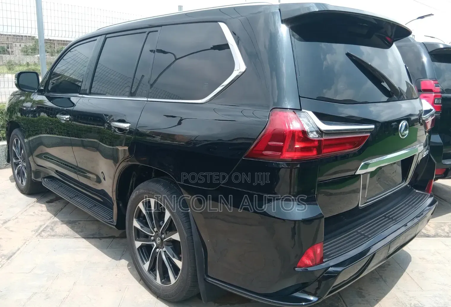 Lexus LX 570 (5 seats) AWD 2021 Black