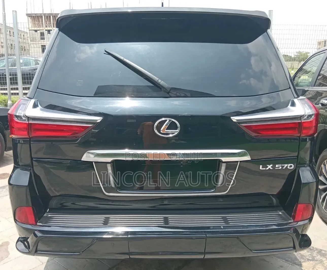 Lexus LX 570 (5 seats) AWD 2021 Black