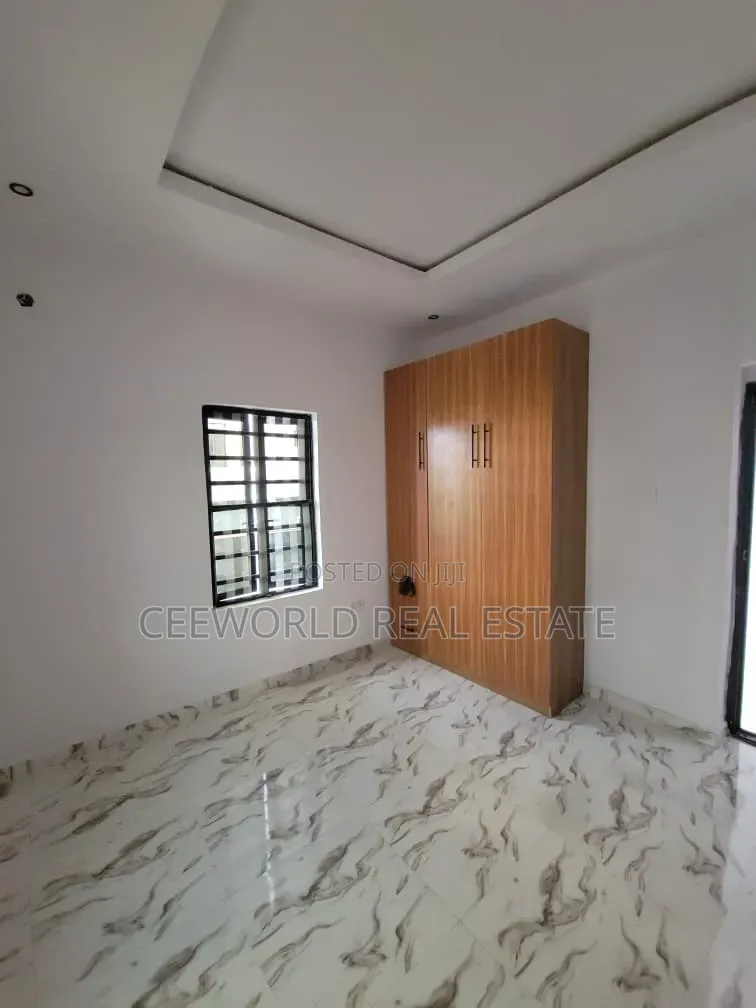 3bdrm Duplex in Kolapo Ishola Gra, Akobo for rent