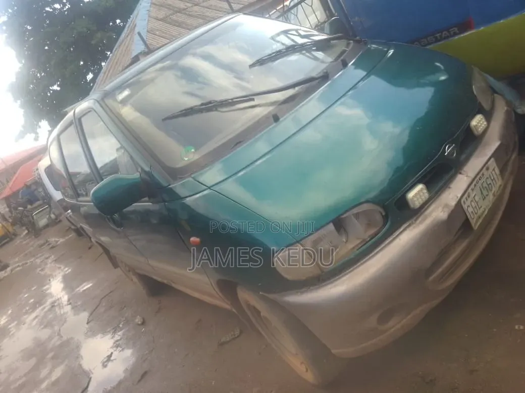 Nissan Serena 2004 Green