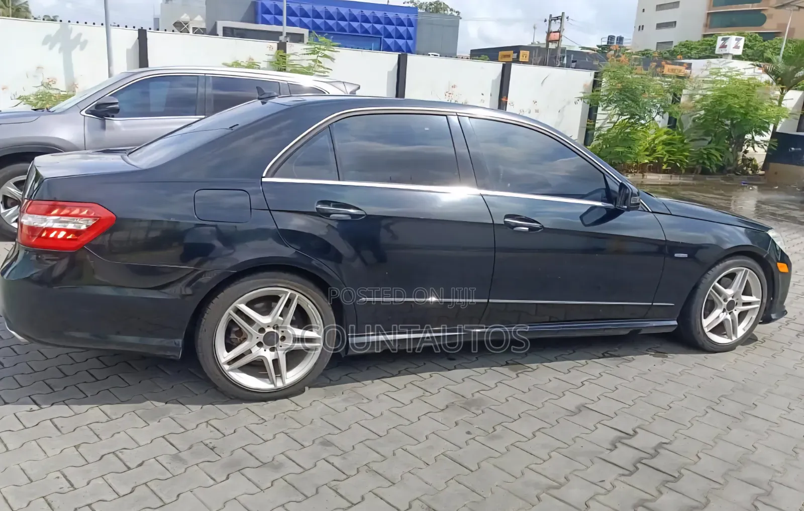 Mercedes-Benz E350 2012 Black