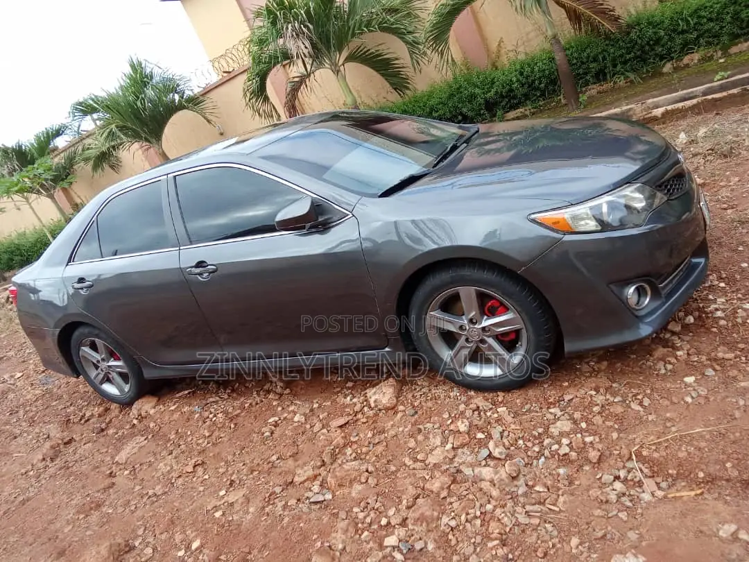 Toyota Camry 2013 Gray