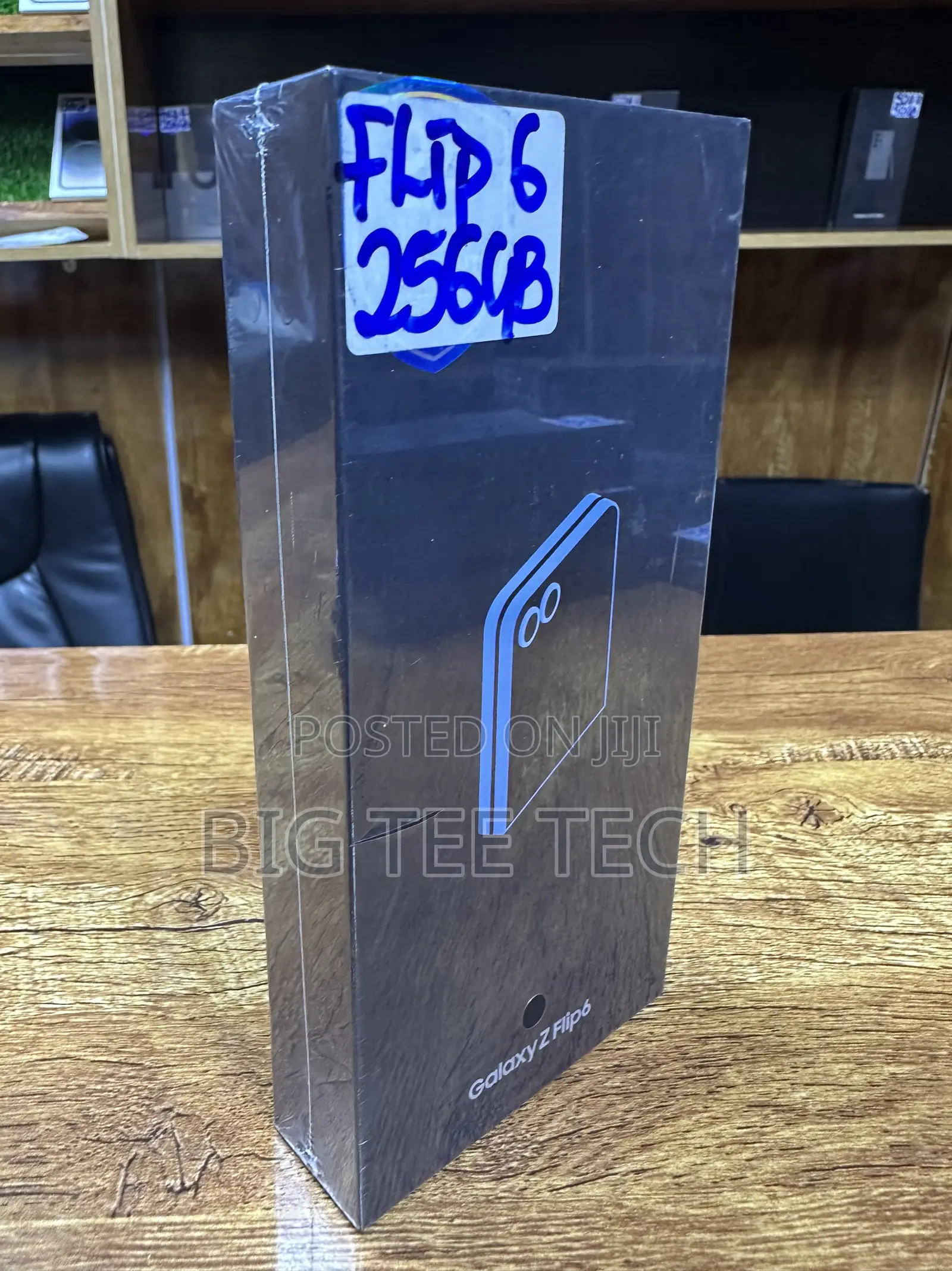 New Samsung Galaxy Z Flip6 256 GB Blue