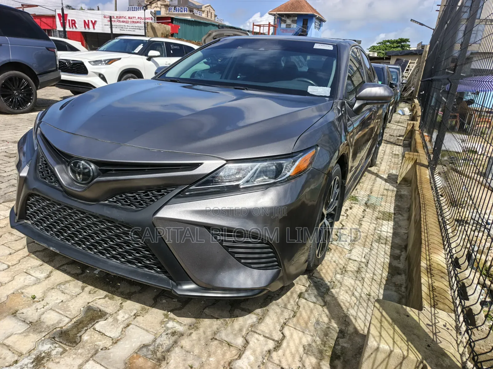 Toyota Camry SE (2.5L 4cyl 8A) 2019 Brown