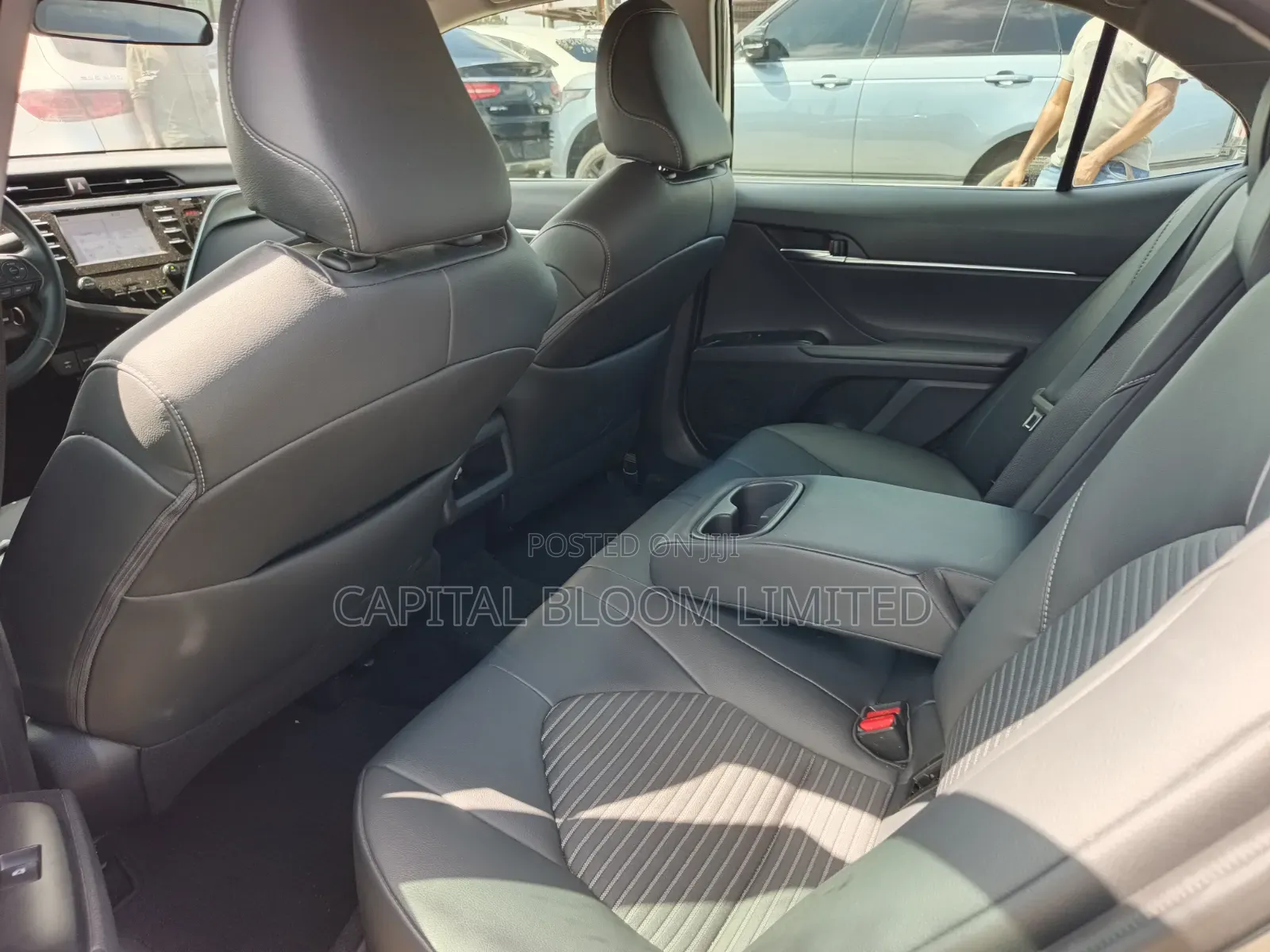 Toyota Camry SE (2.5L 4cyl 8A) 2019 Brown