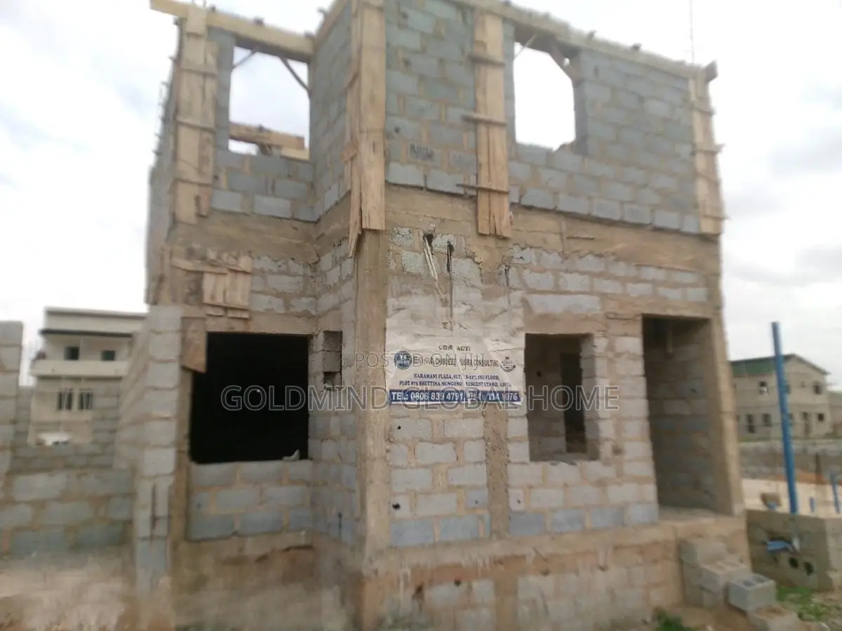 3bdrm Duplex in Lugbe District for sale