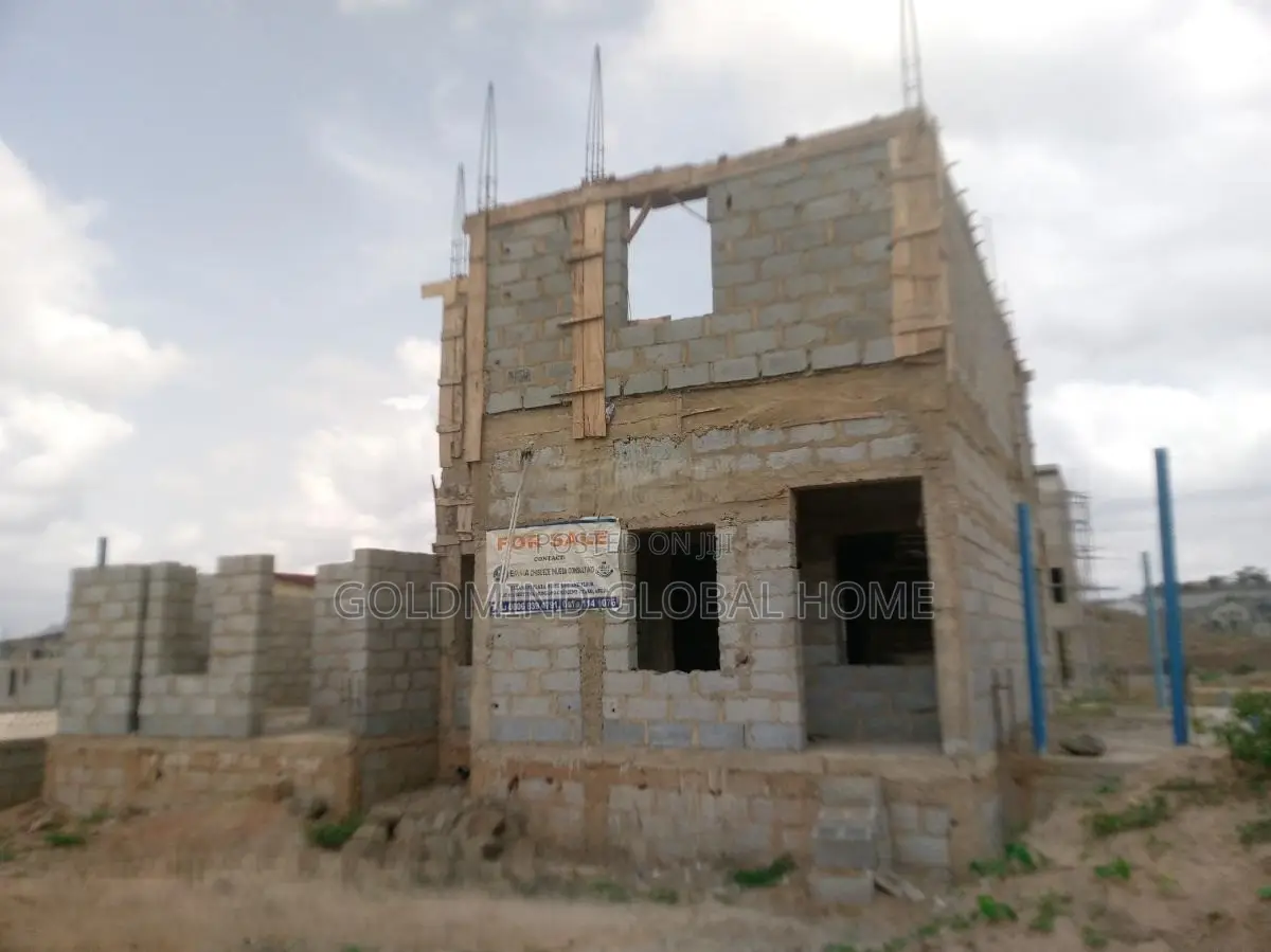3bdrm Duplex in Lugbe District for sale