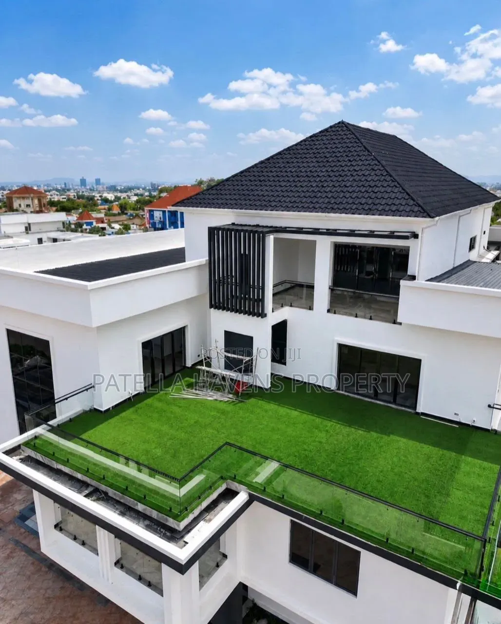 9bdrm Duplex in Guzape District for sale