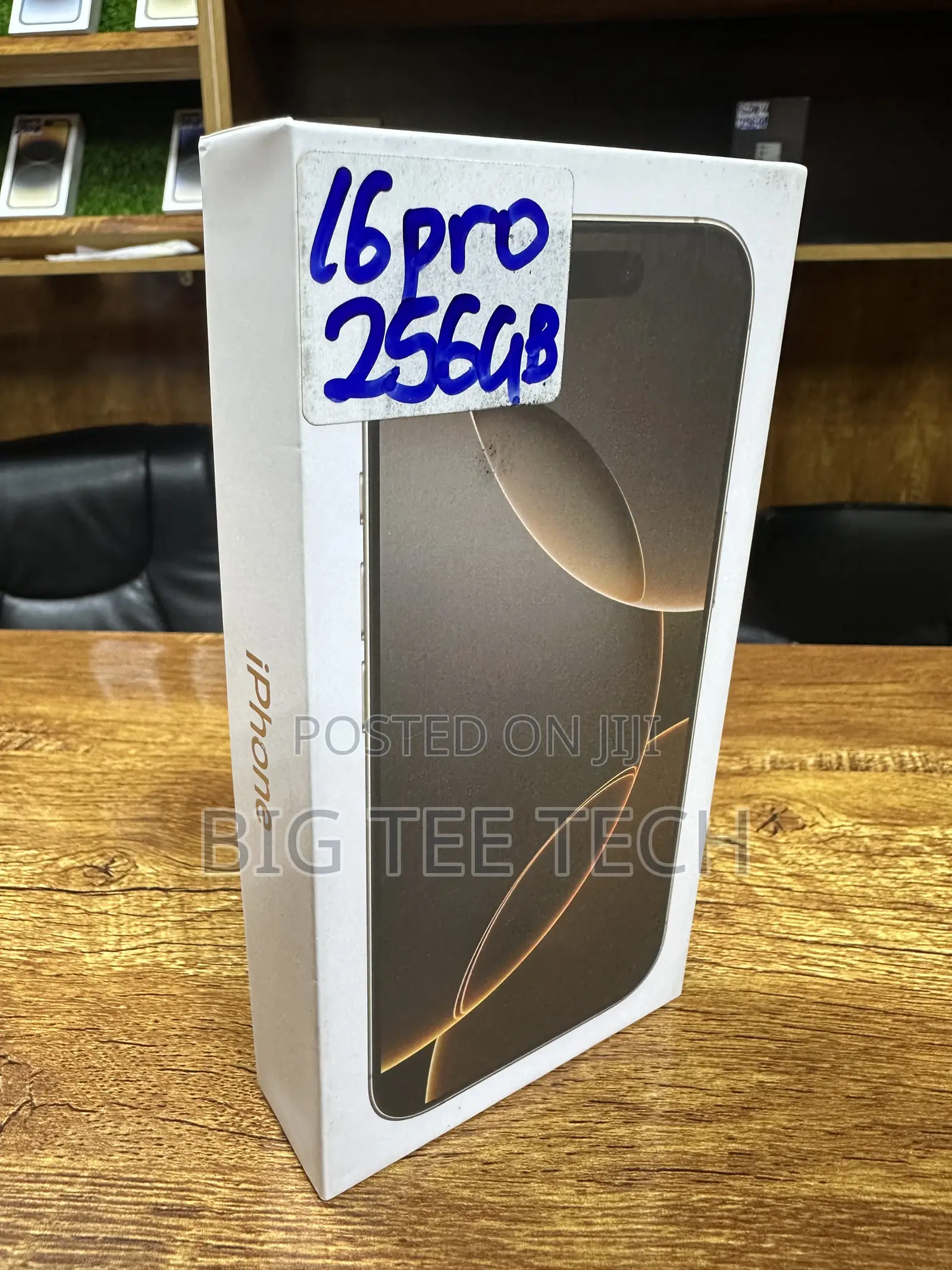New Apple iPhone 16 Pro 256 GB Gold