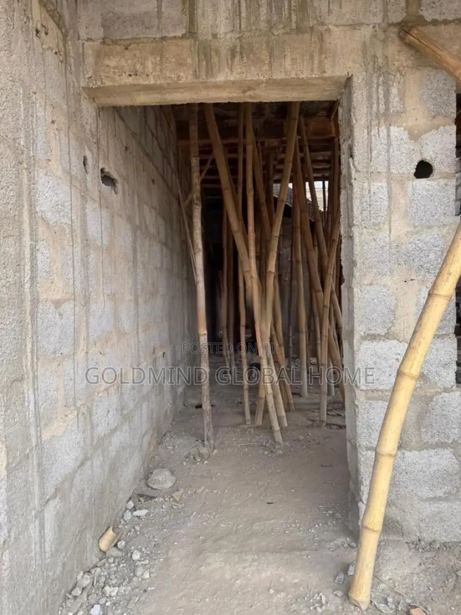 3bdrm Duplex in Lugbe District. for sale