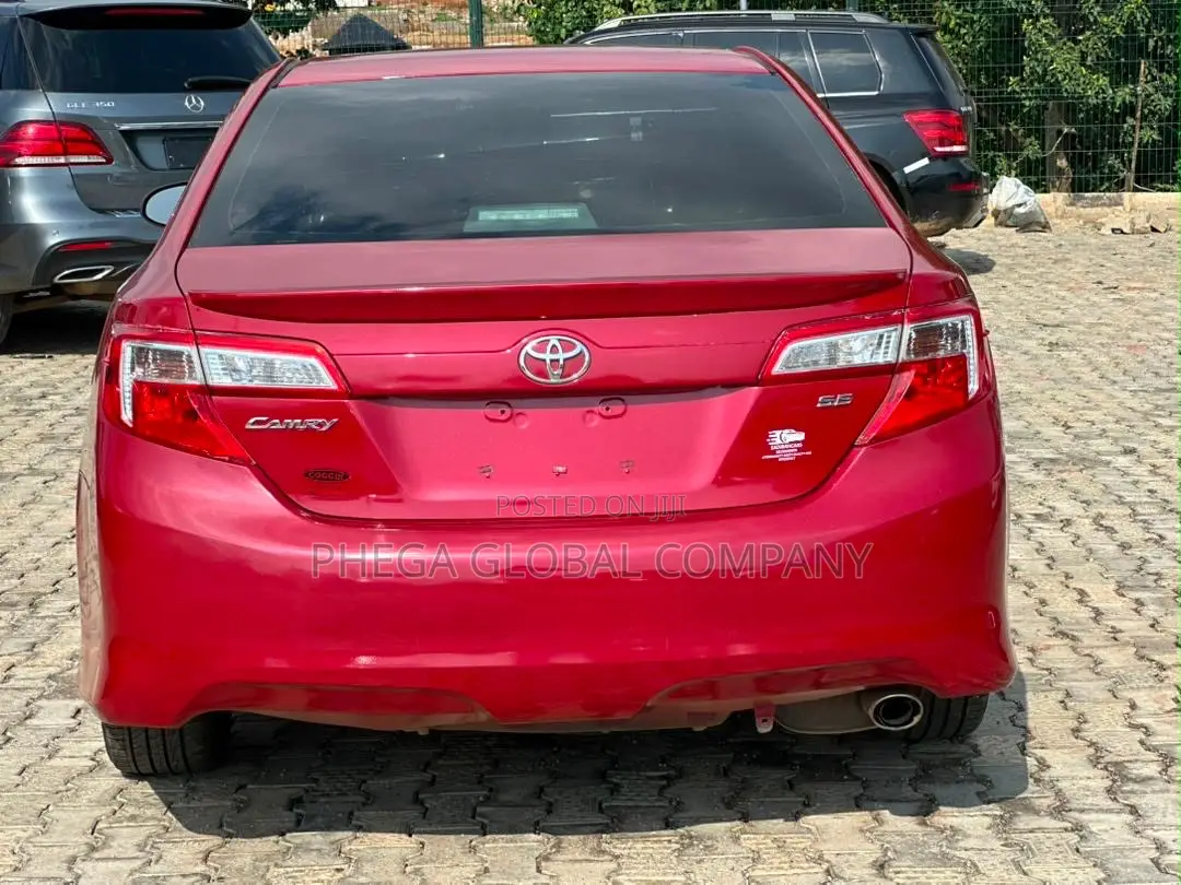 Toyota Camry SE 4dr Sedan (2.5L 4cyl 6A) 2013 Red