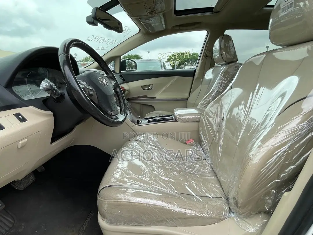 Toyota Venza 2011 White
