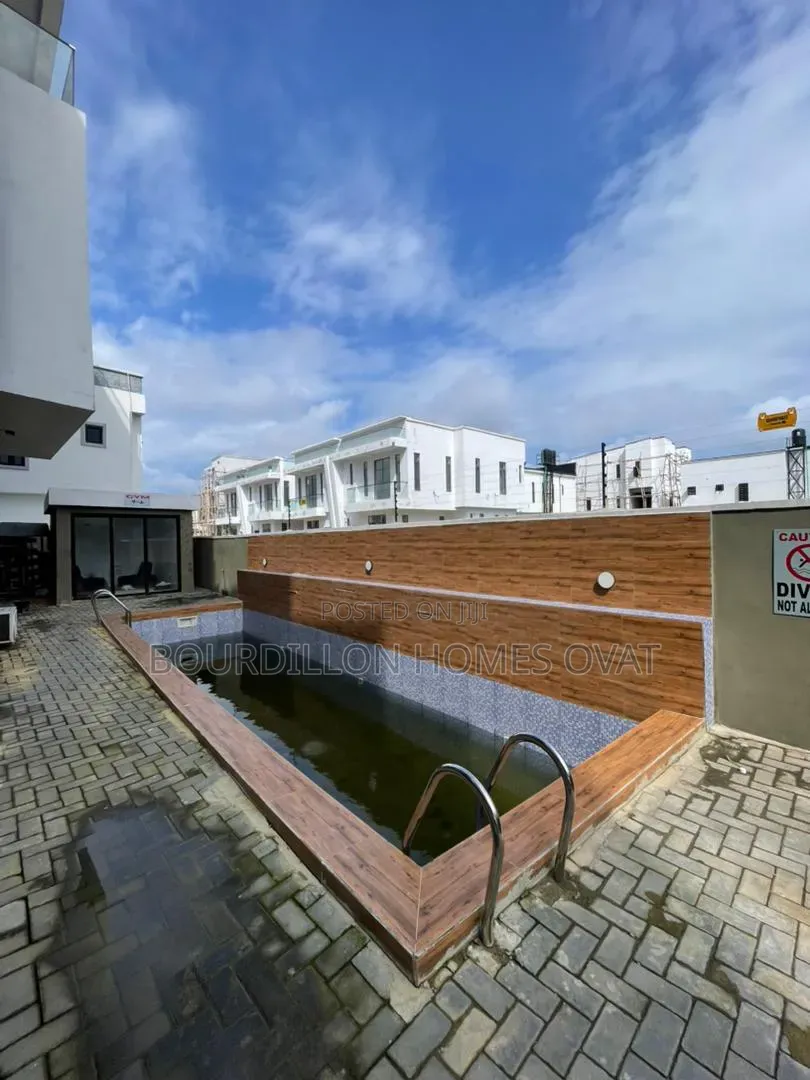 1bdrm Apartment in Ikota Lekki Lagos for sale
