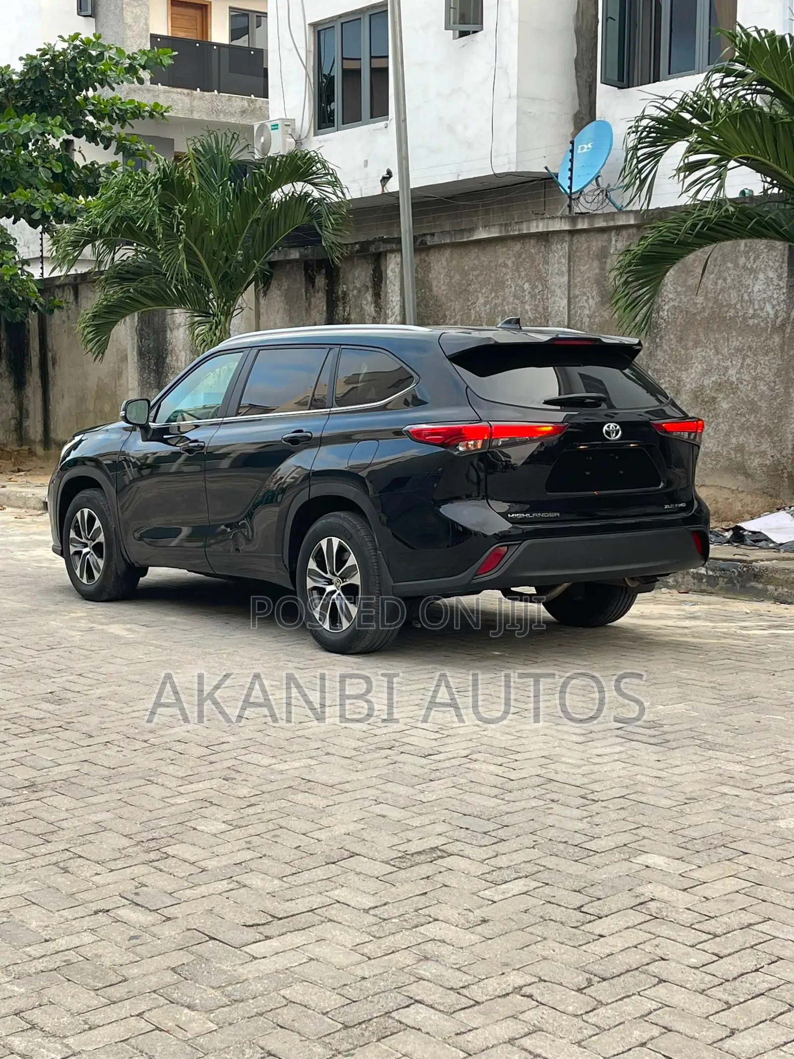 Toyota Highlander XLE AWD 2023 Black