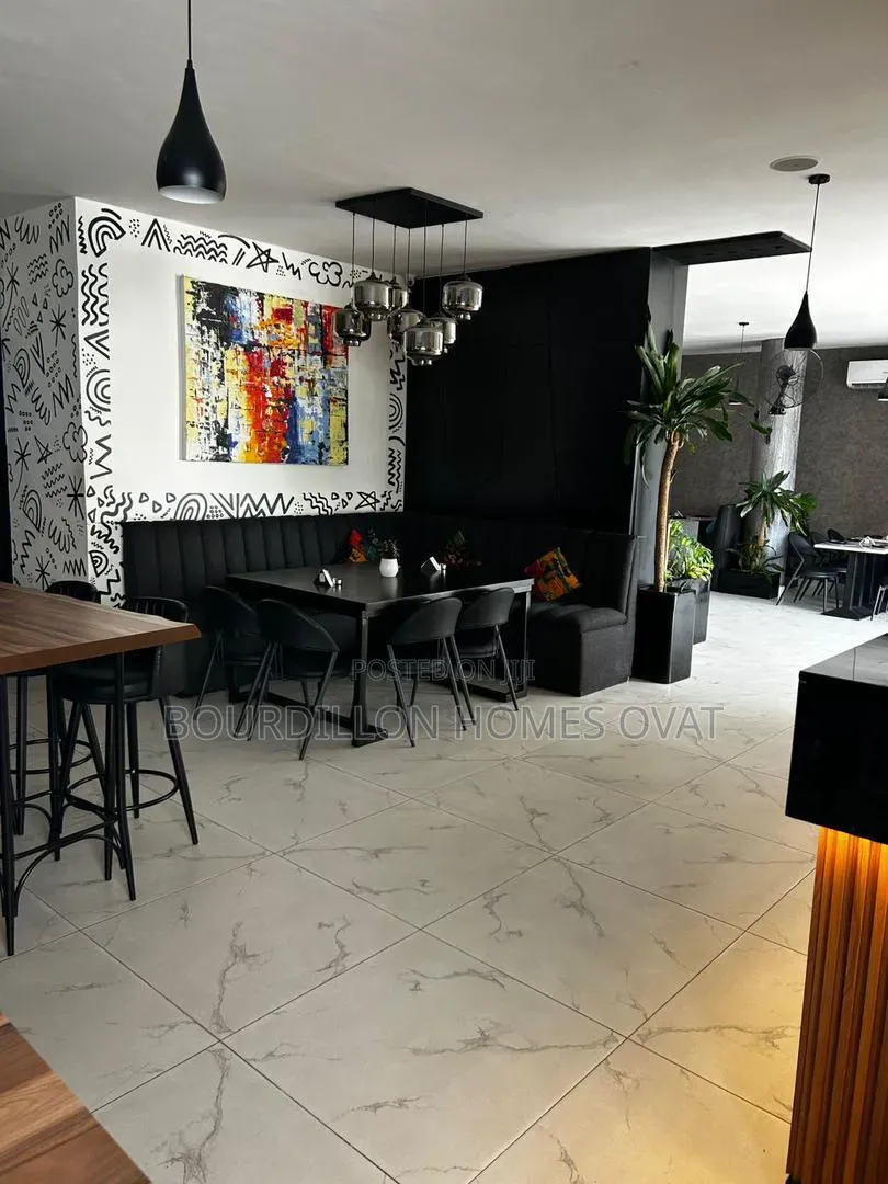 1bdrm Apartment in Lekki Phase 1 for sale