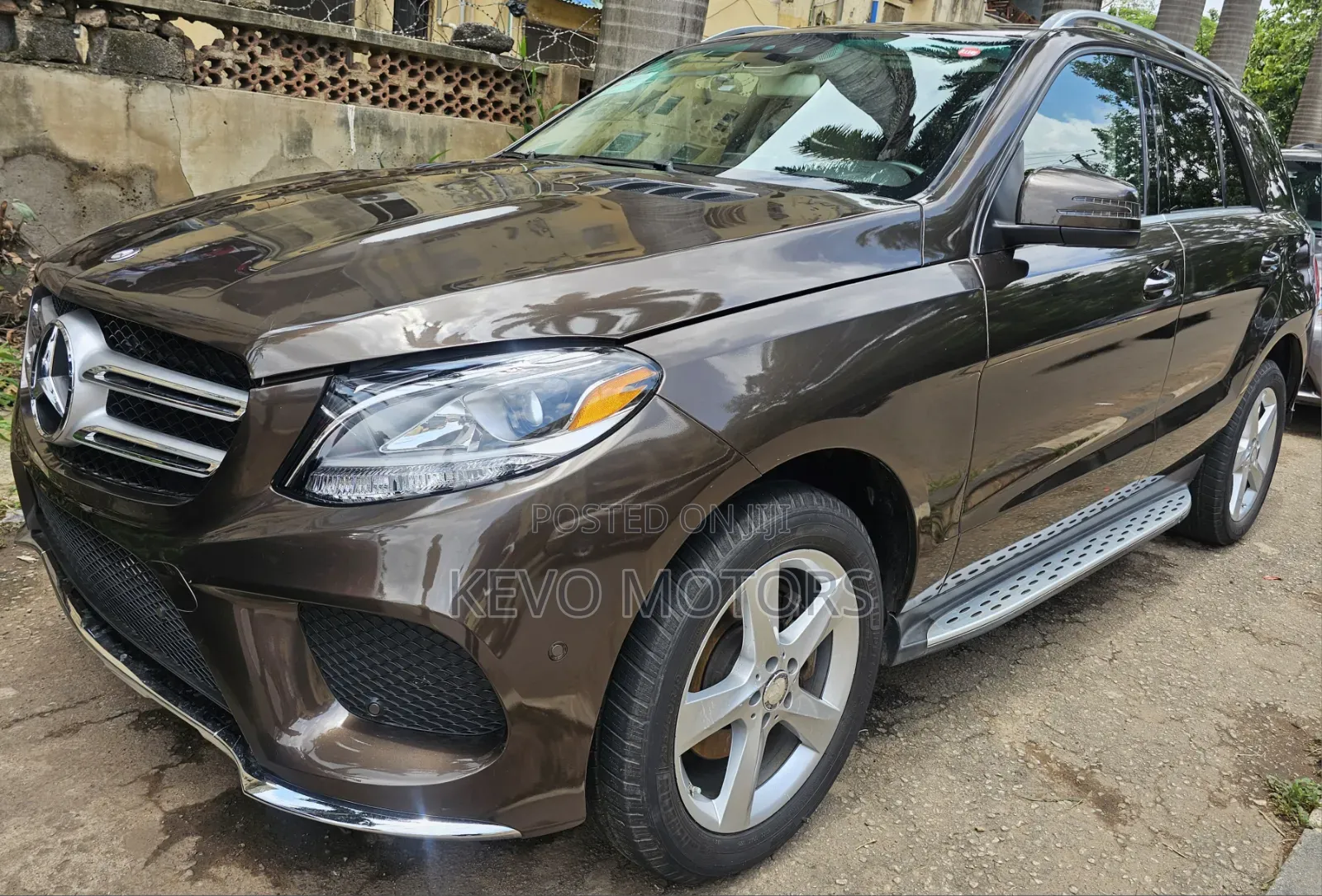 Mercedes-Benz GLE-Class 2016 Brown