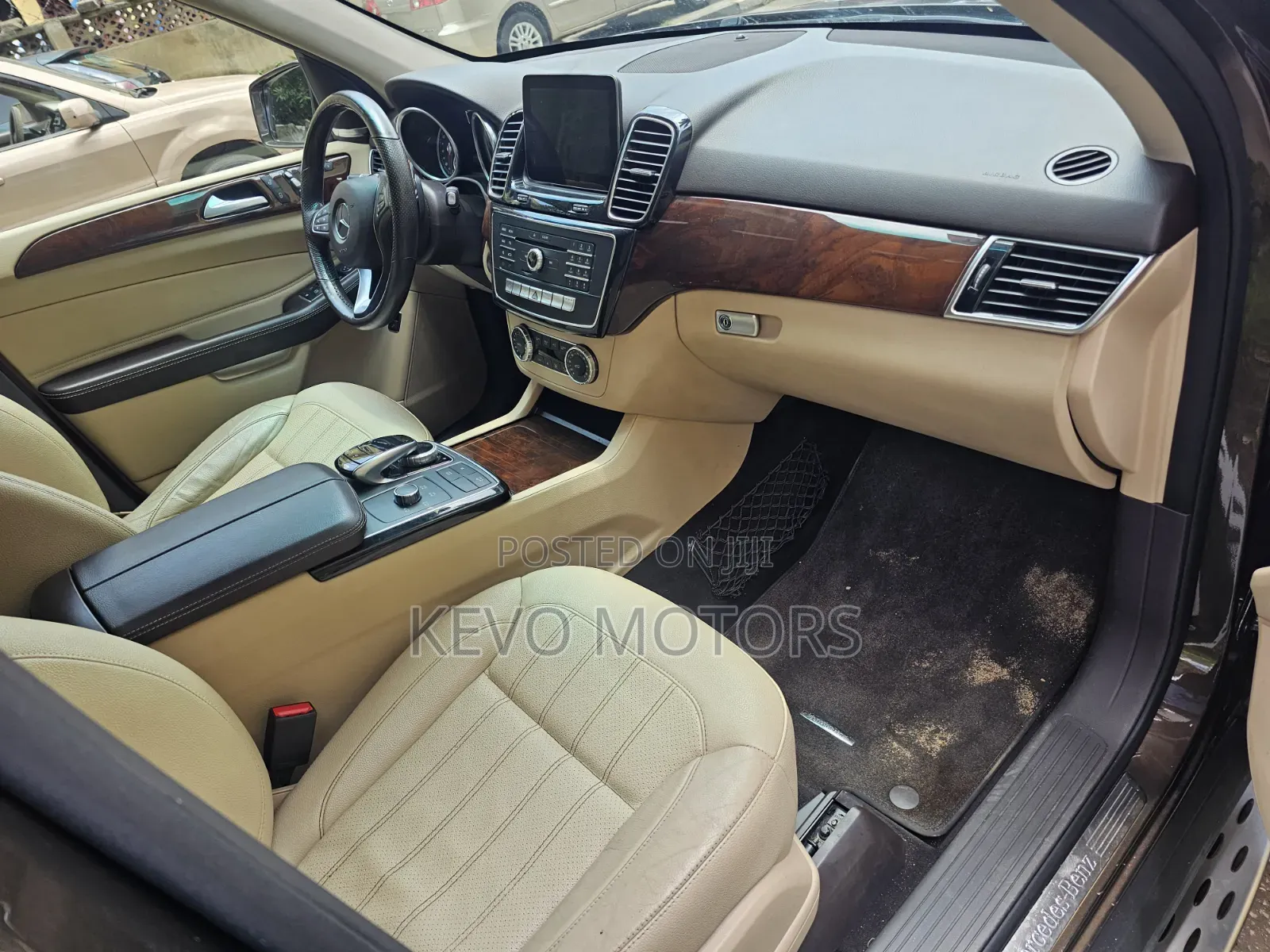 Mercedes-Benz GLE-Class 2016 Brown
