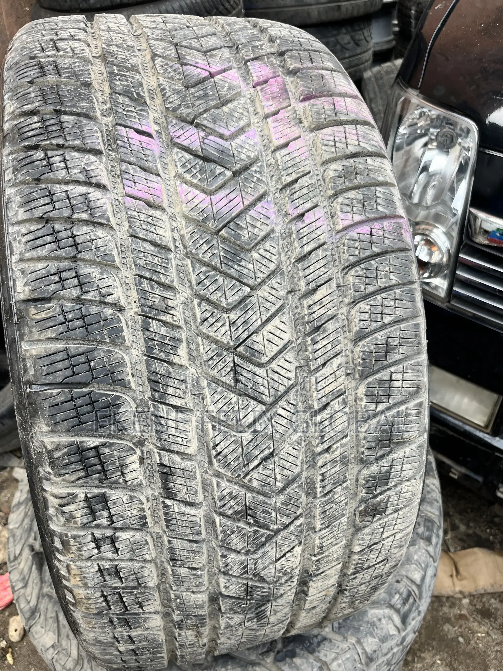 325/35/22 for Gle , GLC Back Tyres