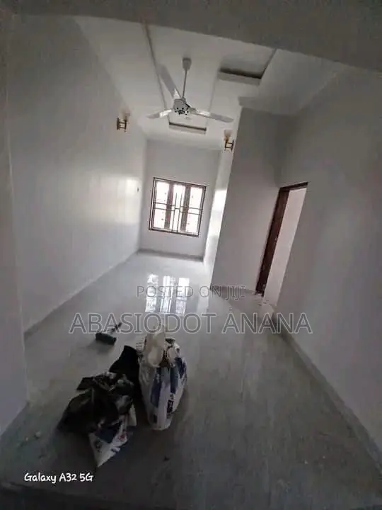 2bdrm Apartment in Ekom Iman, Uyo for rent
