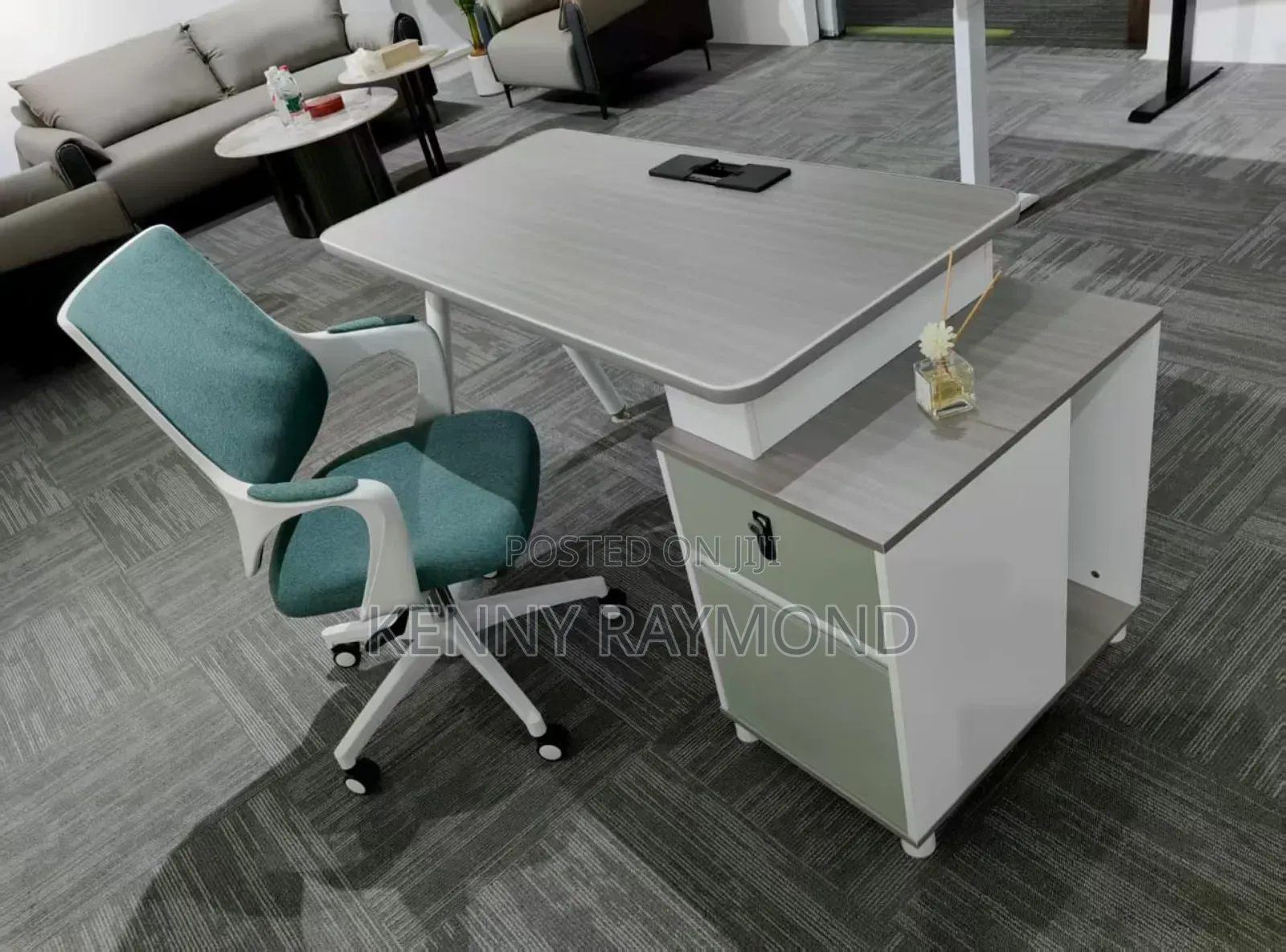 Executive Office Table With Mobile Drawer and Metal Leg