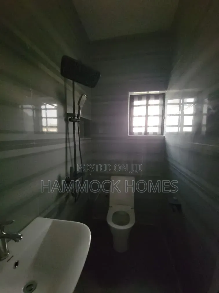 3bdrm Duplex in Kolapo Ishola Gra, Akobo for rent