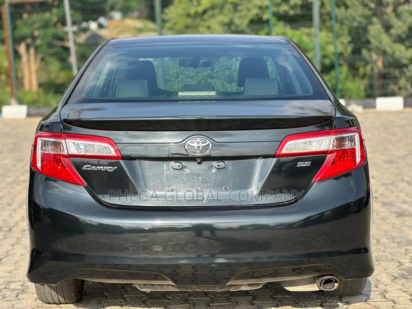 Toyota Camry SE 4dr Sedan (2.5L 4cyl 6A) 2013 Black