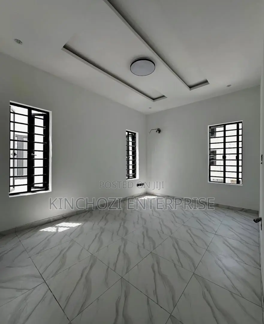 3bdrm Duplex in Apo Dutse, Zone B for rent