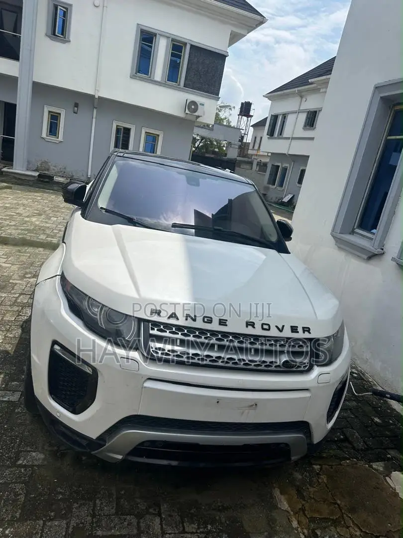 Land Rover Range Rover Evoque Prestige 4x4 (2.0L 4cyl 9A) 2014 White