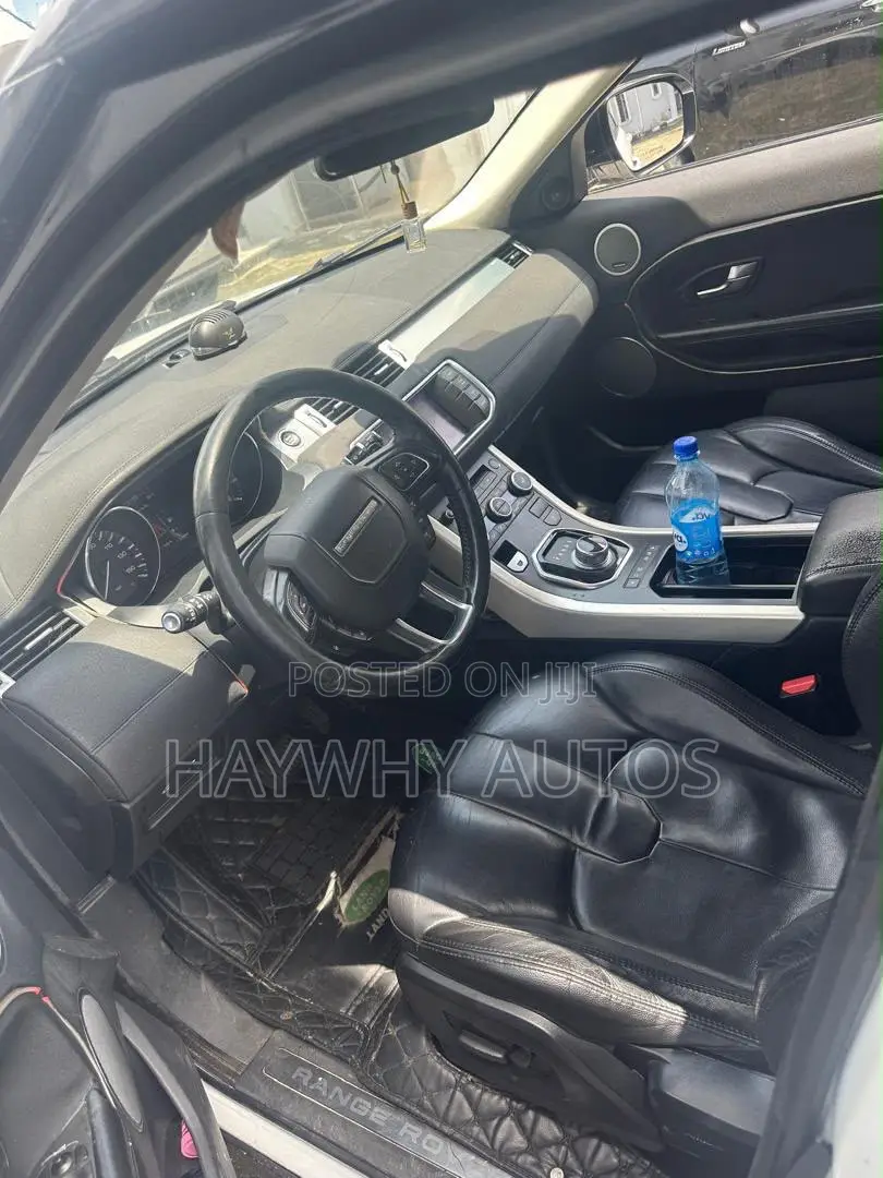 Land Rover Range Rover Evoque Prestige 4x4 (2.0L 4cyl 9A) 2014 White