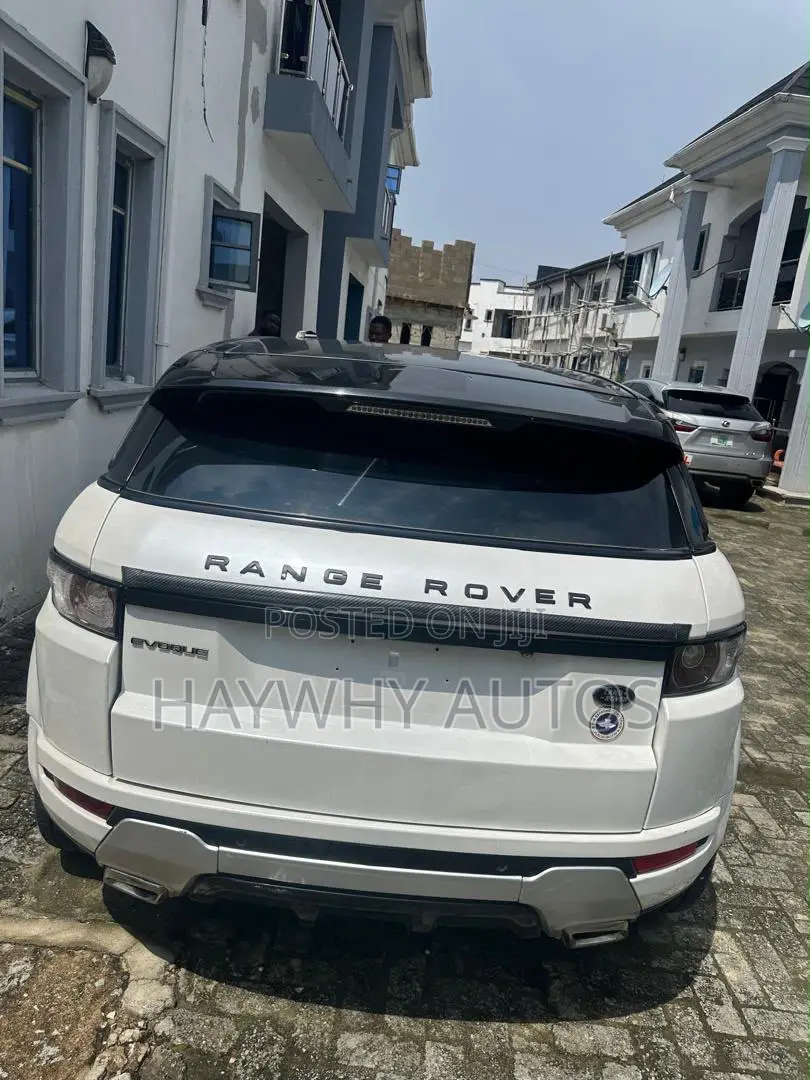 Land Rover Range Rover Evoque Prestige 4x4 (2.0L 4cyl 9A) 2014 White