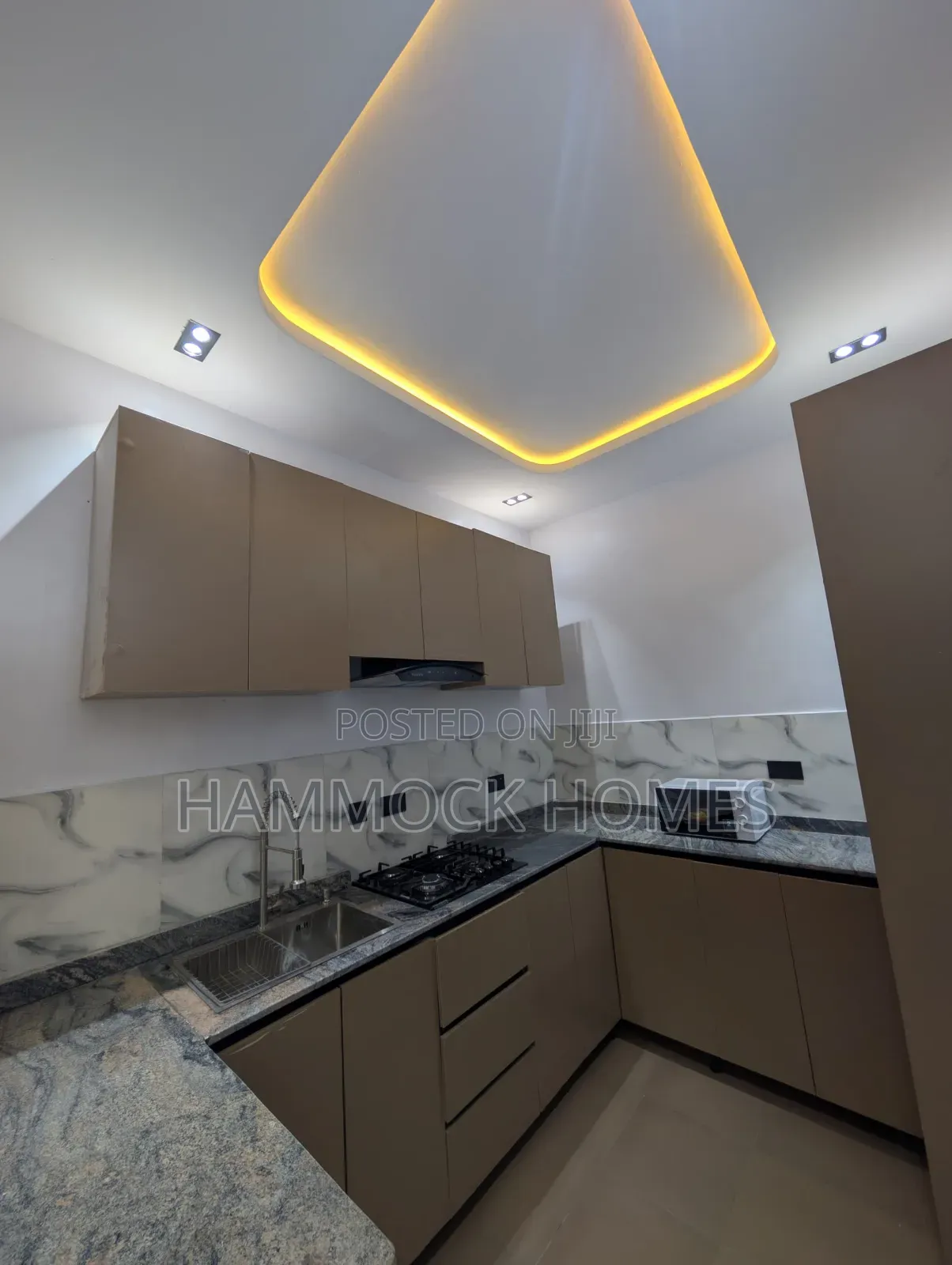 3bdrm Bungalow in Unity Estate, Iwo Road for sale