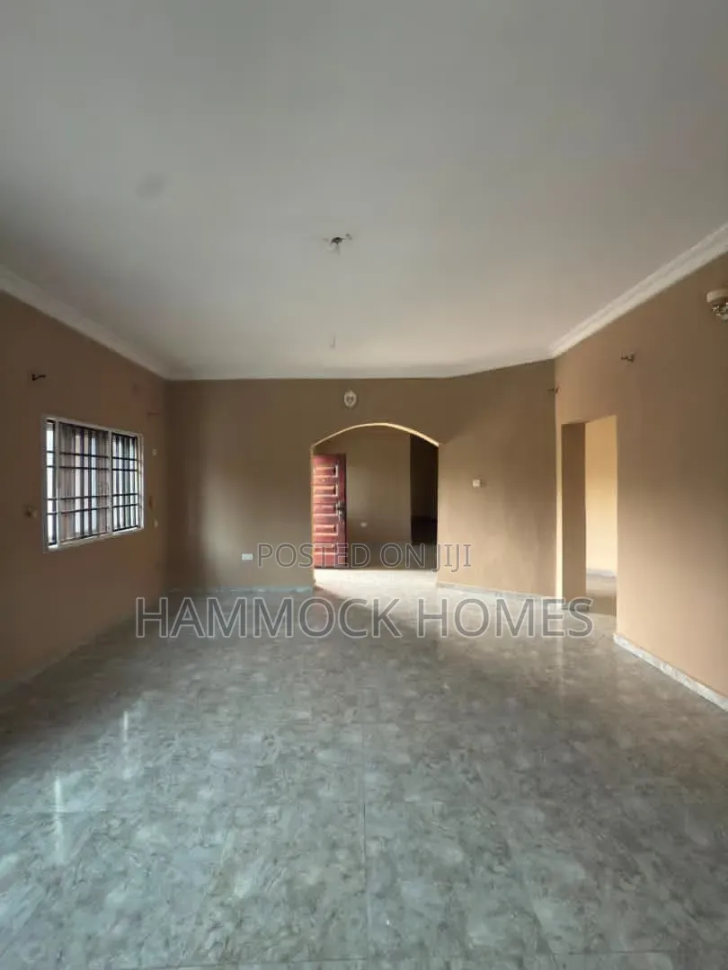2bdrm Block of Flats in New Bodija Estate for rent