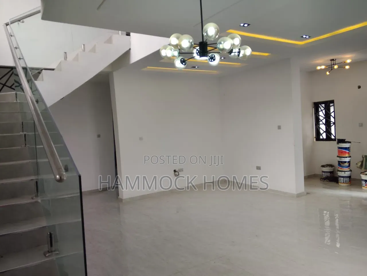 5bdrm Duplex in Alalubosa for sale