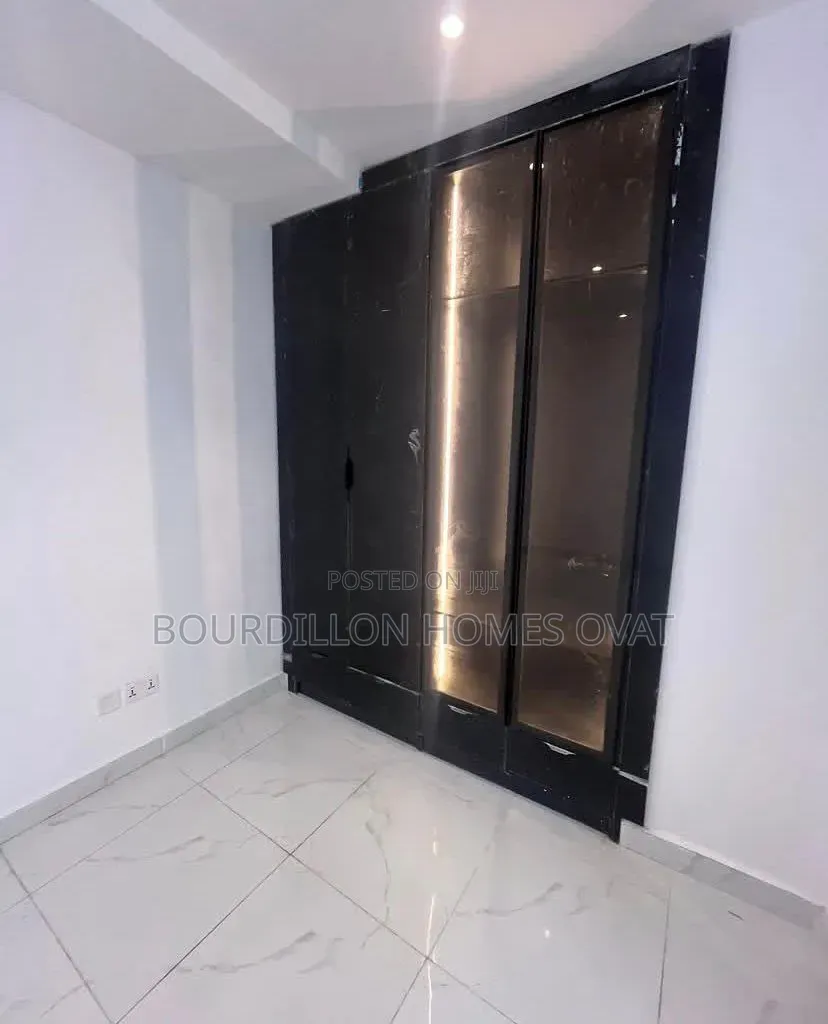 1bdrm Apartment in Freedomway Lekki for sale