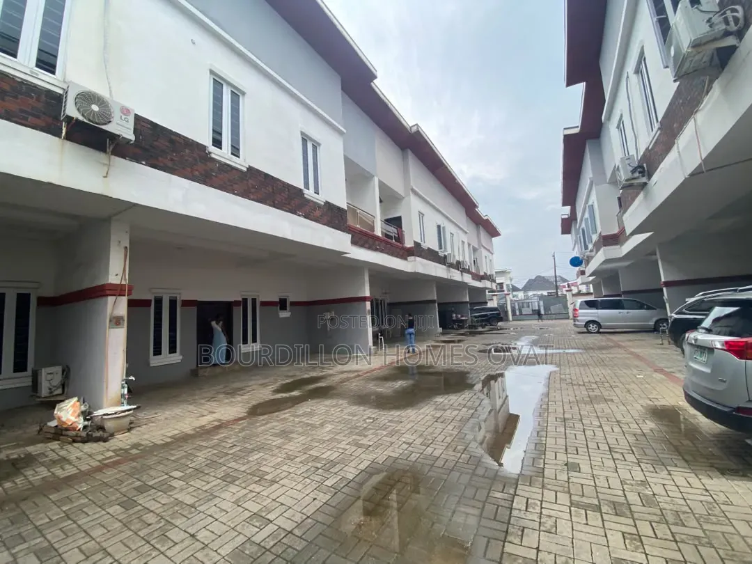 4bdrm Duplex in Orchid Lekki Lagos for rent